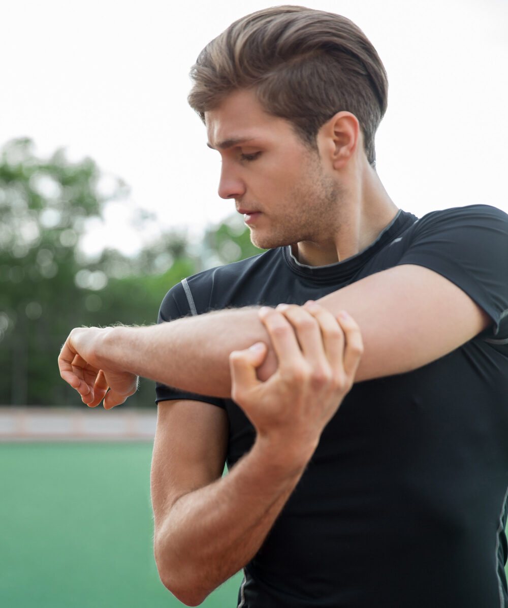 Read more about the article Understanding Common Overuse Injuries: From Runner’s Knee to Tennis Elbow